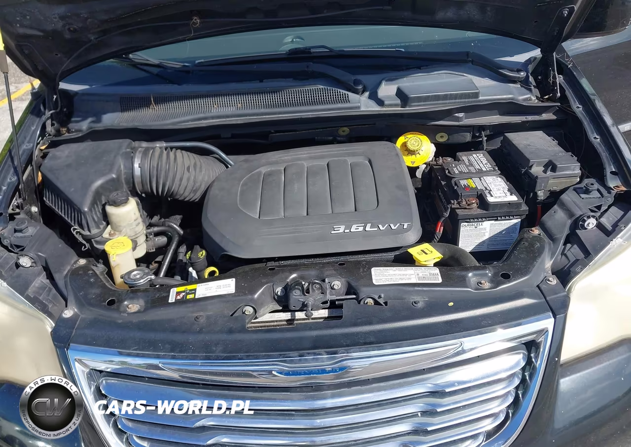 2014 Chrysler Town & Country Touring VIN:2C4RC1BG8ER131835 - 10