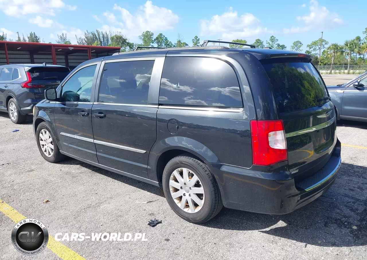 2014 Chrysler Town & Country Touring VIN:2C4RC1BG8ER131835 - 3
