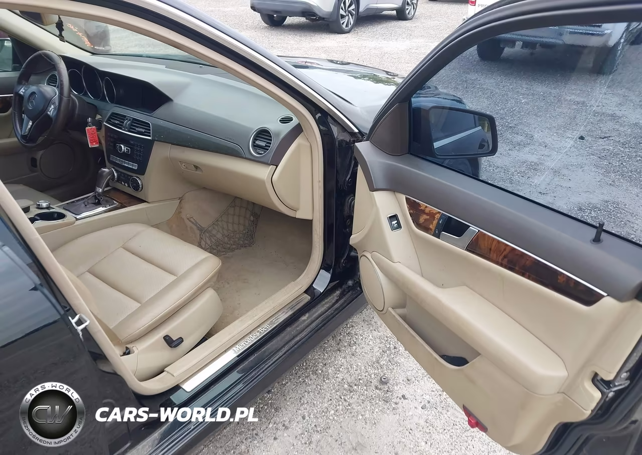 2013 Mercedes-Benz C 250 Sport VIN:WDDGF4HB4DA750694 - 5