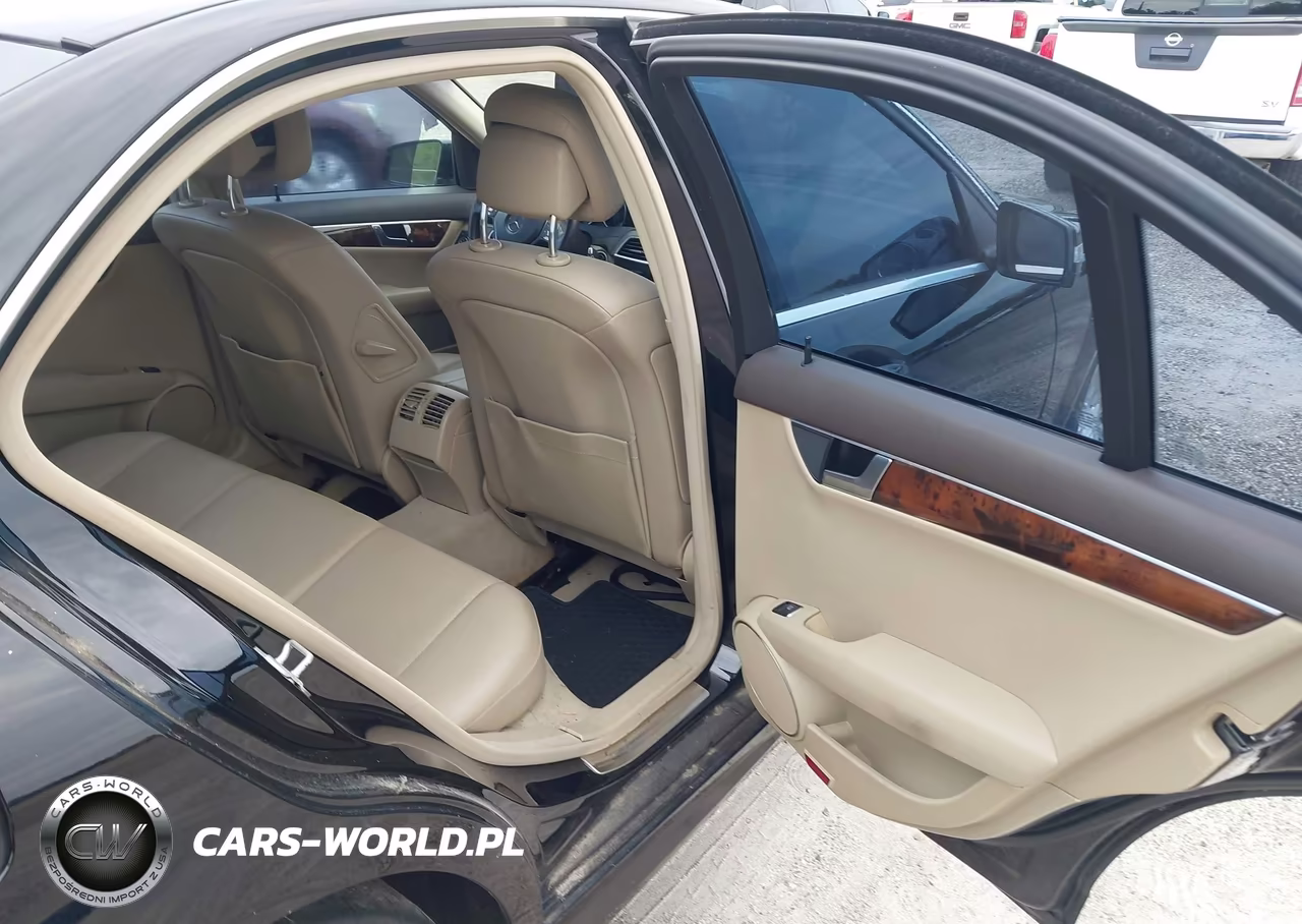 2013 Mercedes-Benz C 250 Sport VIN:WDDGF4HB4DA750694 - 8