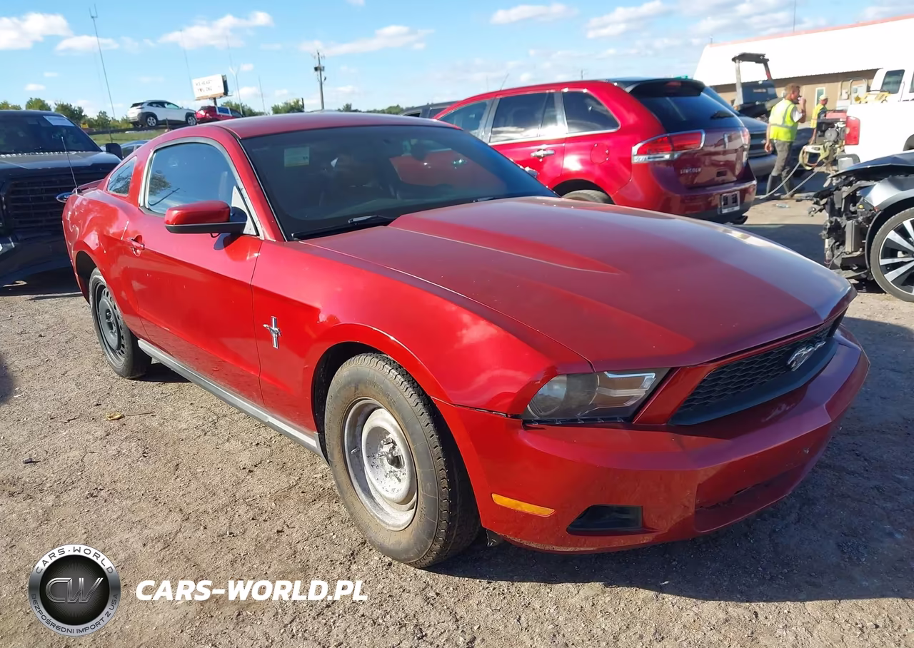 2010 Ford Mustang V6-V6 Premium – zdjęcie 1 z 11