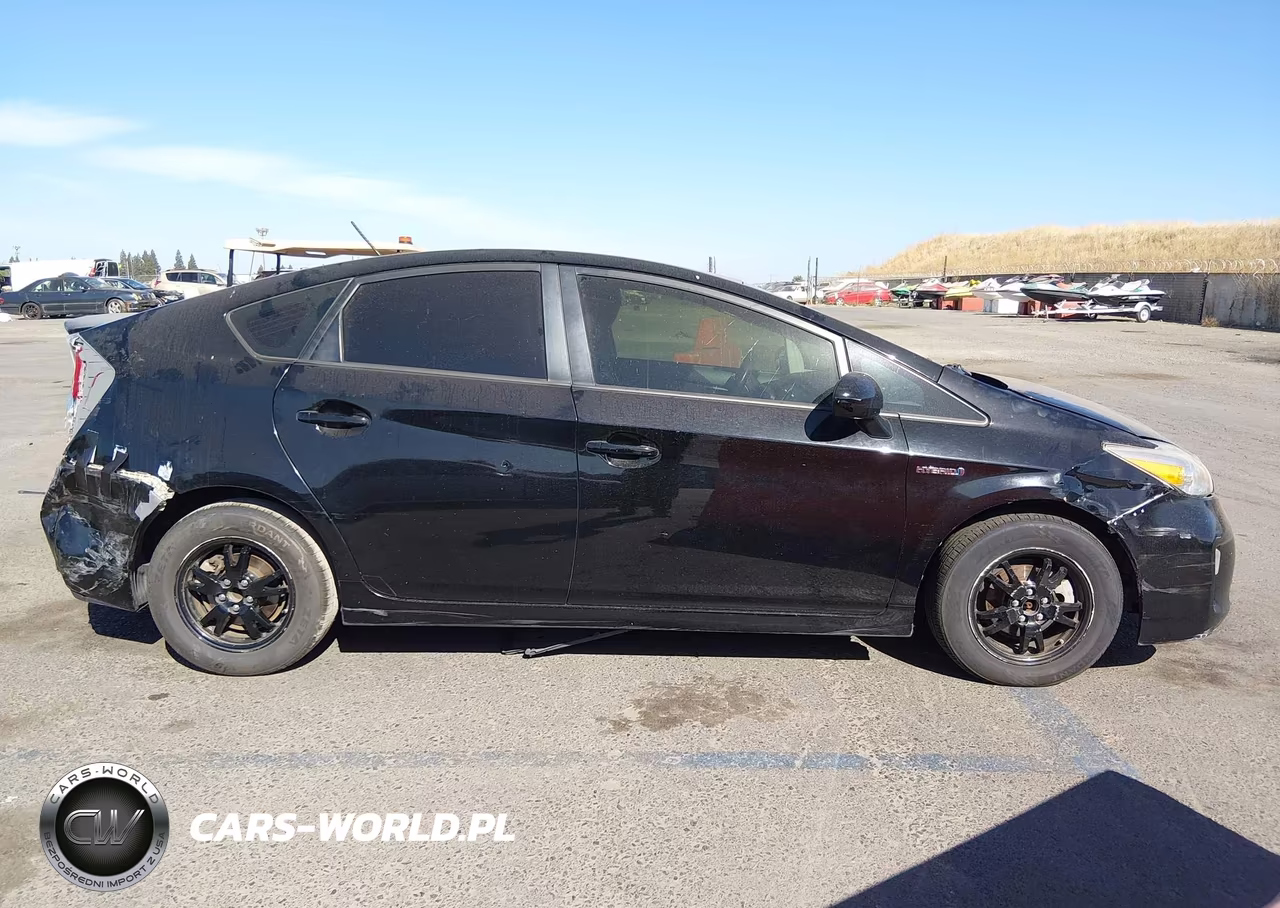 2014 Toyota Prius Three VIN:JTDKN3DU7E0380289 - 13