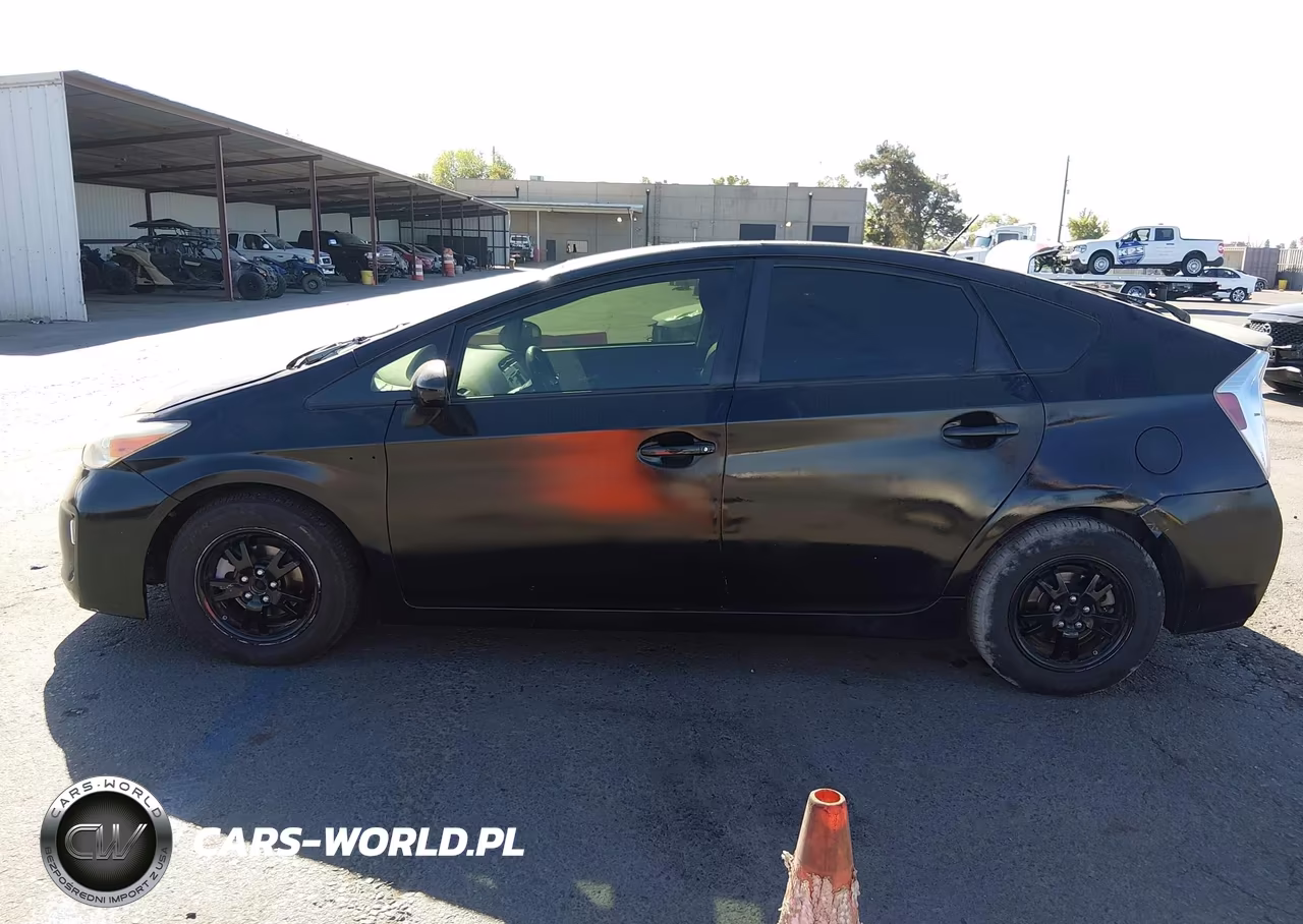 2014 Toyota Prius Three VIN:JTDKN3DU7E0380289 - 14
