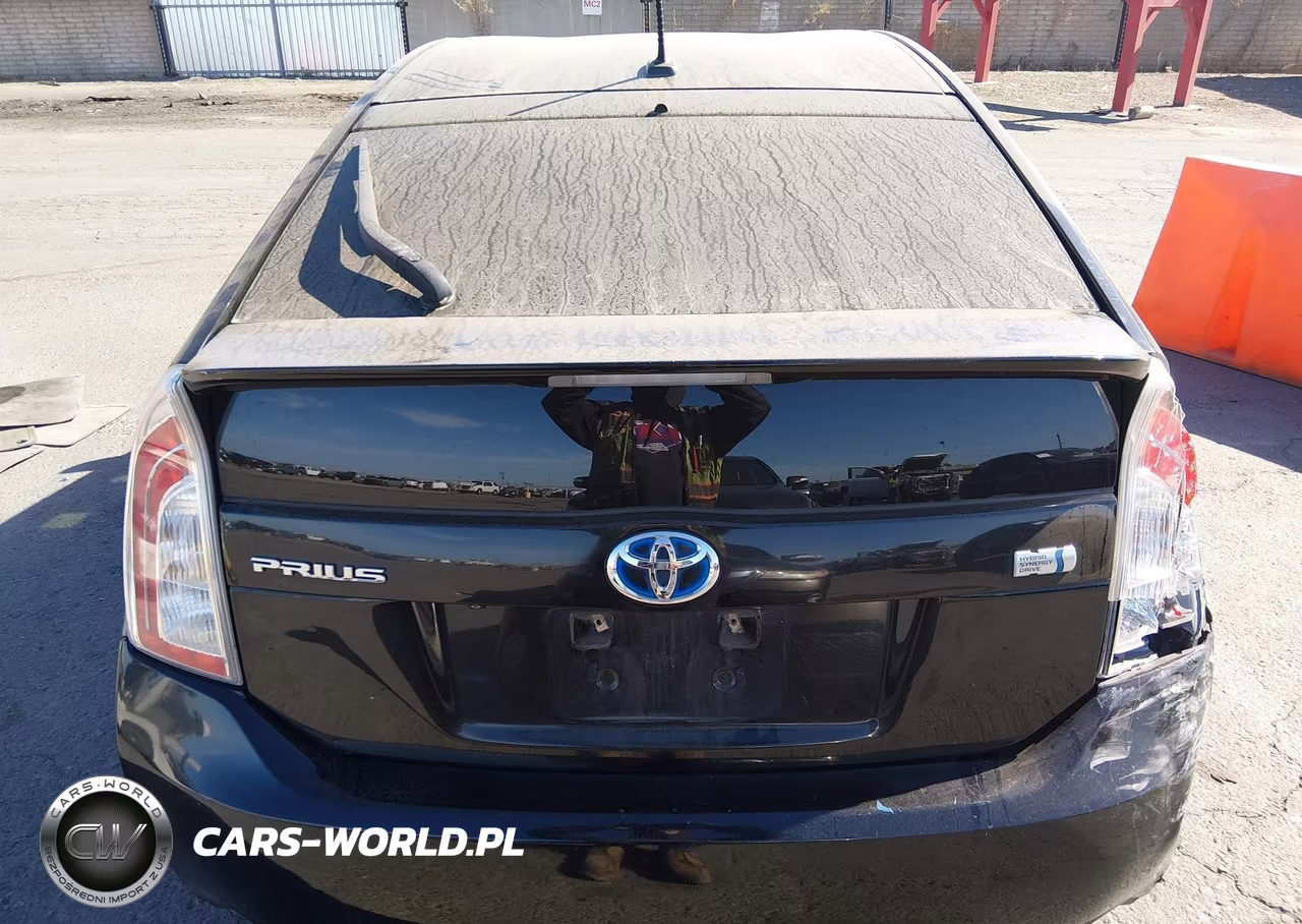 2014 Toyota Prius Three VIN:JTDKN3DU7E0380289 - 16