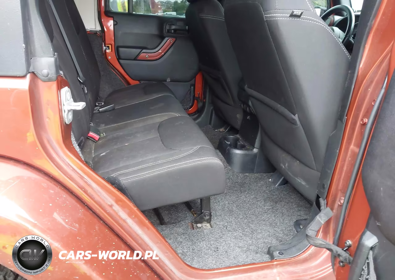 2014 Jeep Wrangler Unlimited Sahara VIN:1C4HJWEG9EL231252 - 8