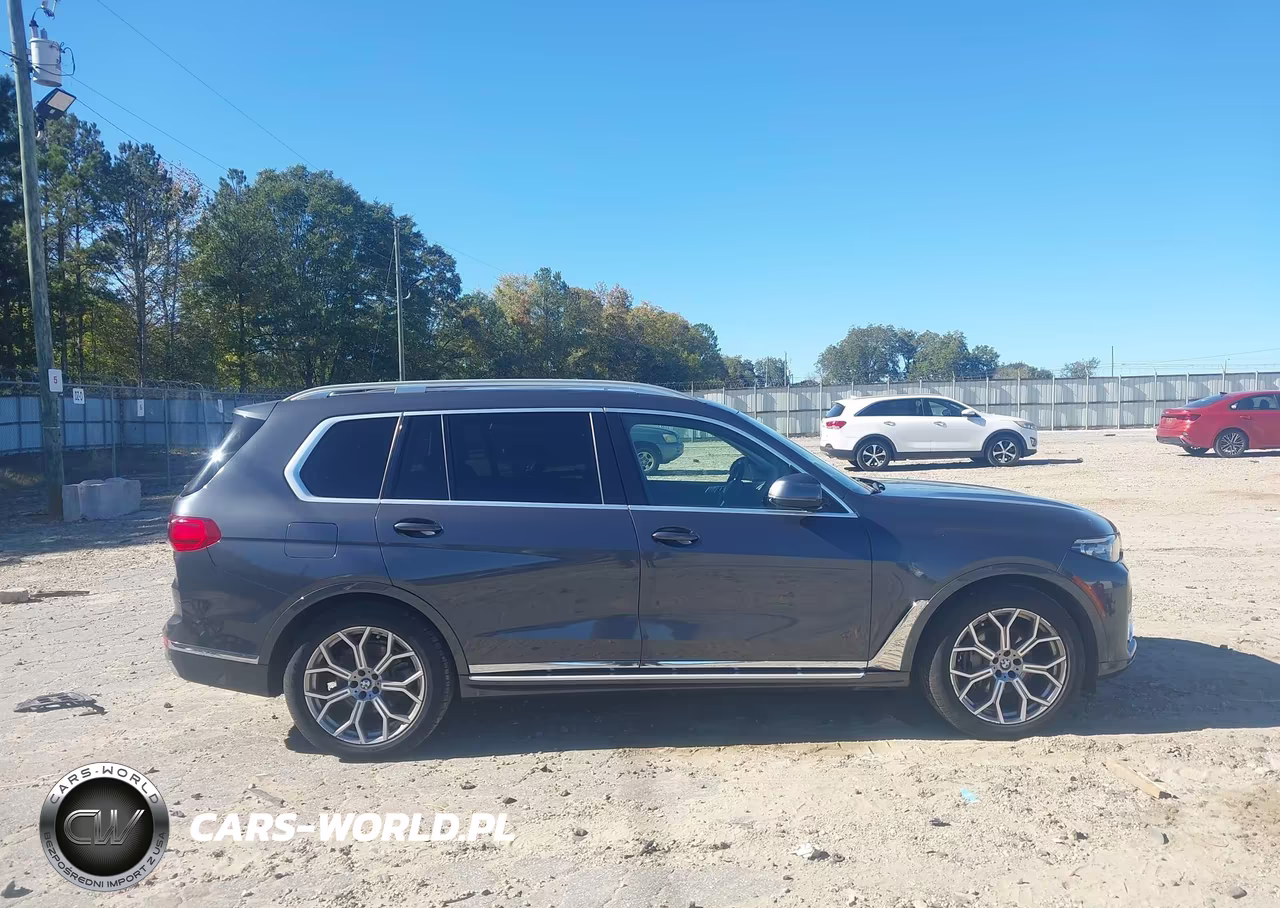 2020 BMW X7 xDrive40I VIN:5UXCW2C09L9B60639 - 11