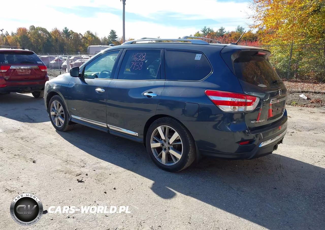 2014 Nissan Pathfinder Hybrid Platinum VIN:5N1CR2MM3EC652883 - 3