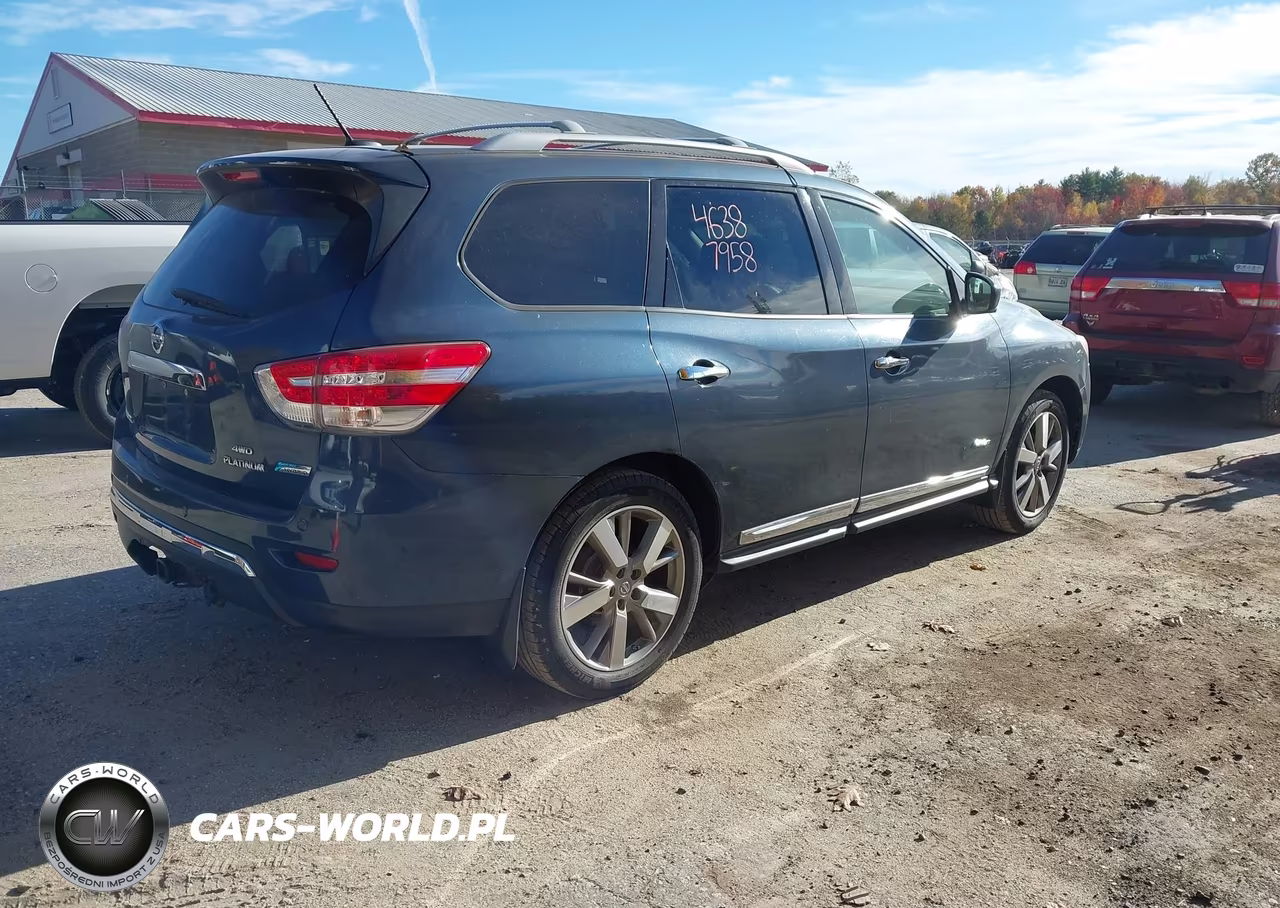 2014 Nissan Pathfinder Hybrid Platinum VIN:5N1CR2MM3EC652883 - 4