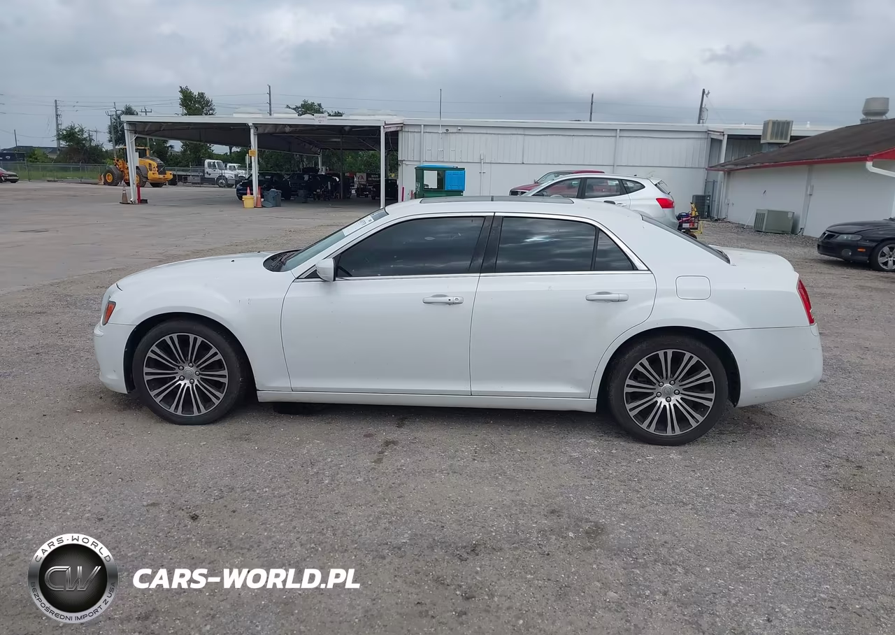2014 Chrysler 300 300S VIN:2C3CCABG0EH168040 - 14