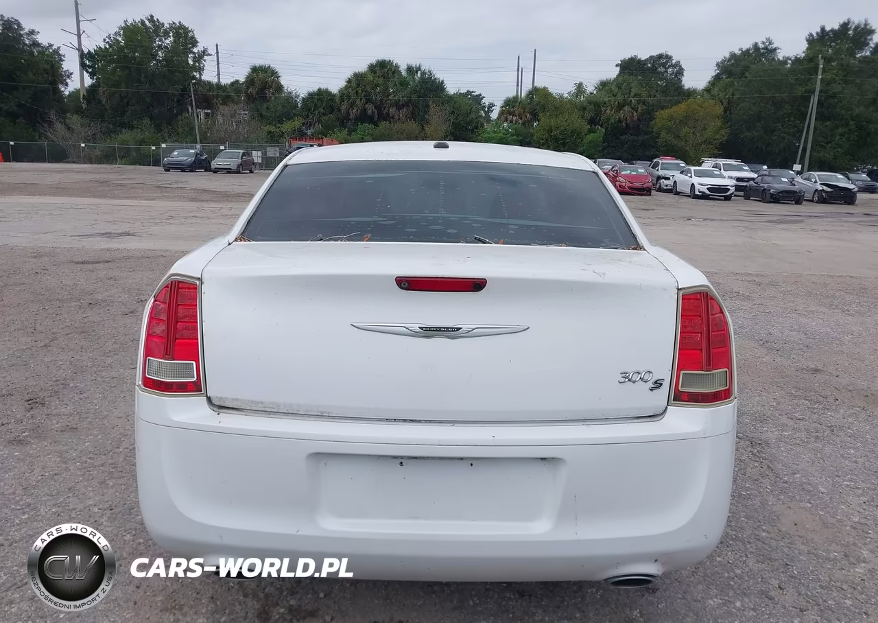 2014 Chrysler 300 300S VIN:2C3CCABG0EH168040 - 16