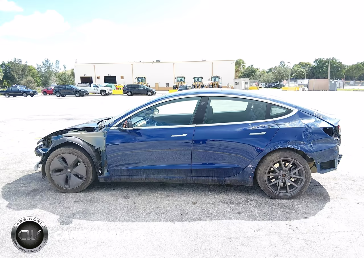 2018 Tesla Model 3 Long Range-Performance VIN:5YJ3E1EB5JF130597 - 15
