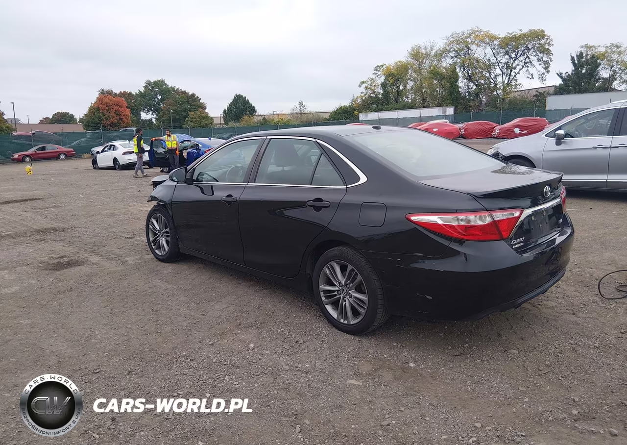 2017 Toyota Camry Se VIN:4T1BF1FK2HU384272 - 3