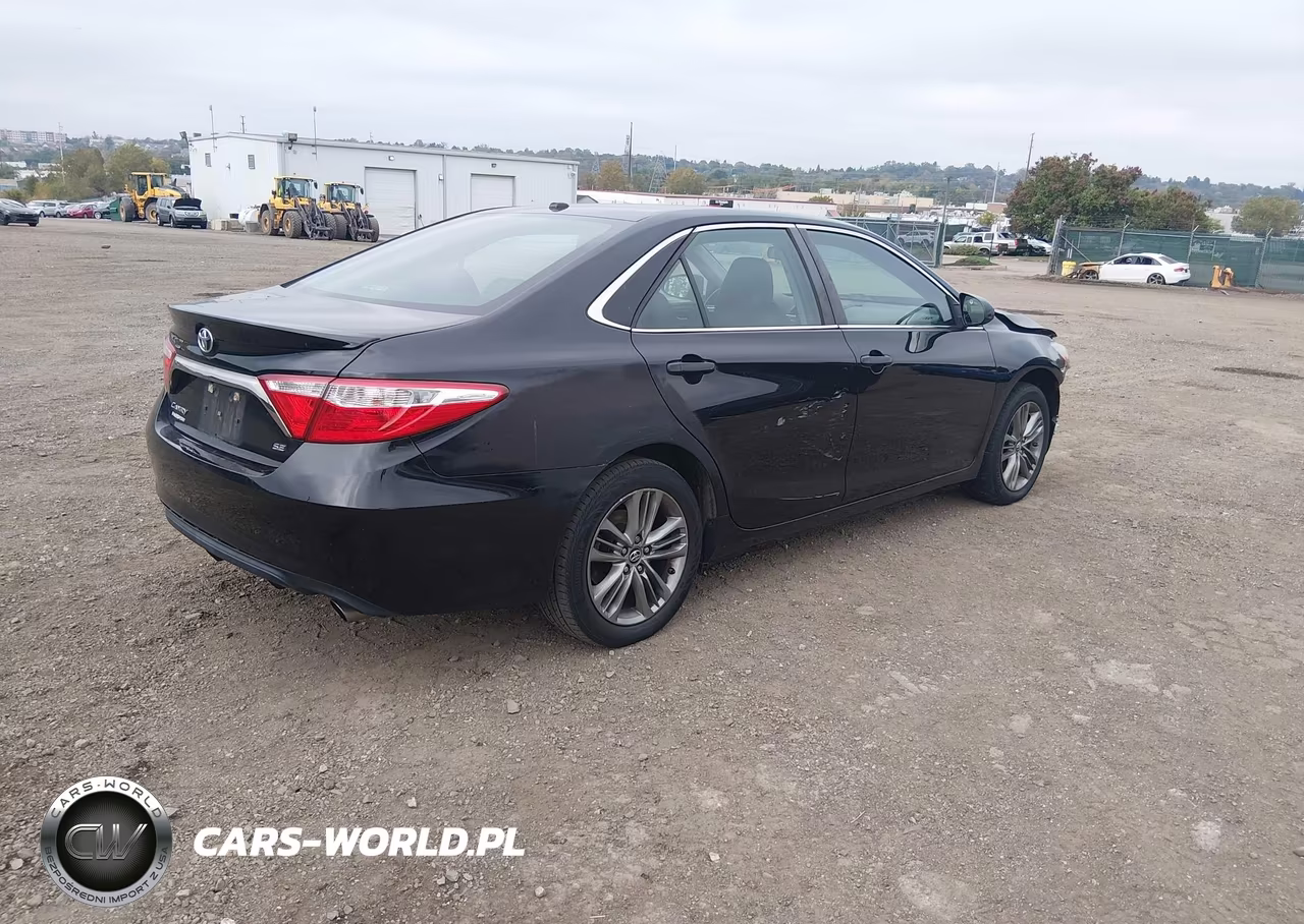 2017 Toyota Camry Se VIN:4T1BF1FK2HU384272 - 4