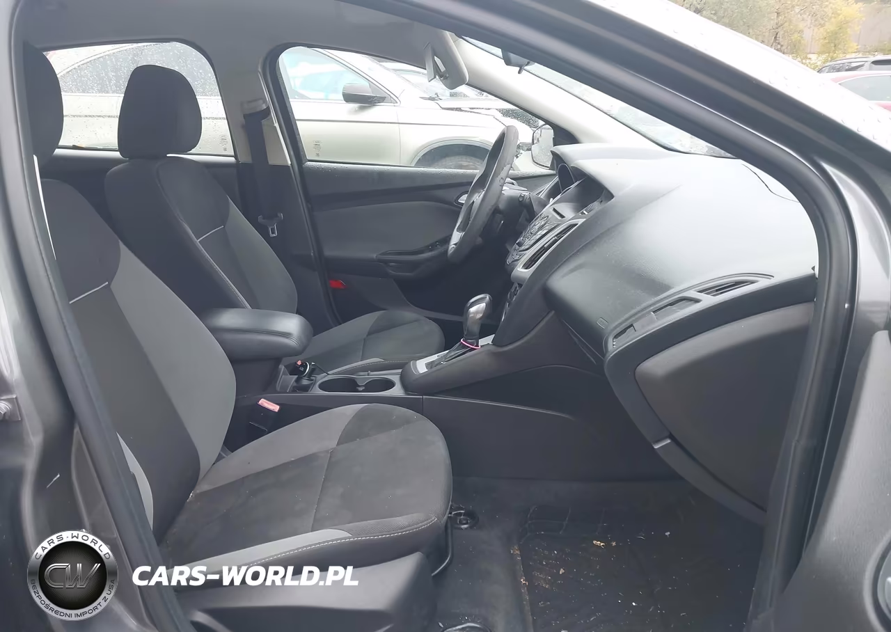 2013 Ford Focus Se VIN:1FADP3K21DL304896 - 5