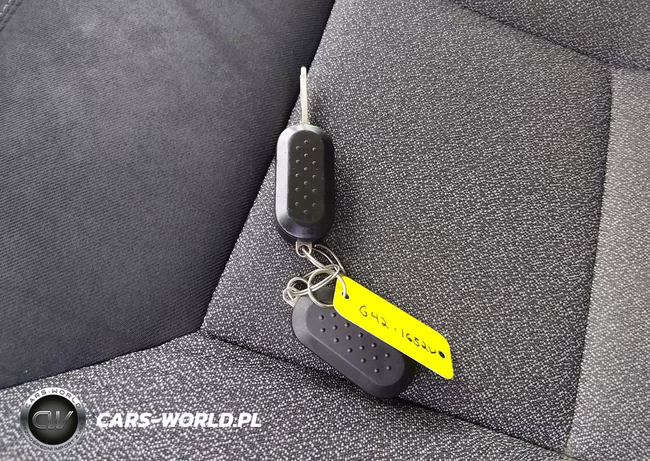2018 Ram Promaster 1500 Low Roof 136 Wb VIN:3C6TRVAG4JE153248 - 11