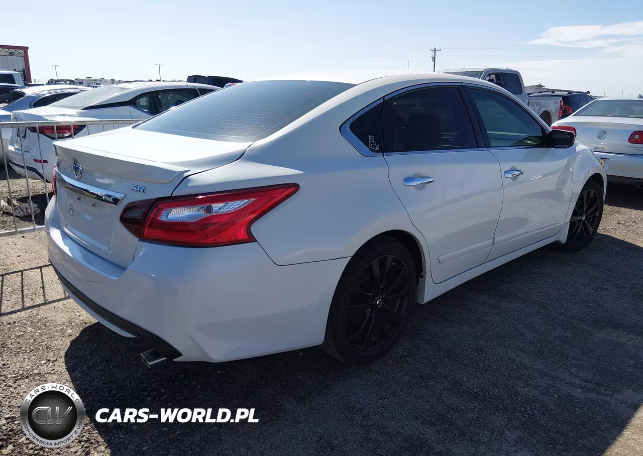 2017 Nissan Altima 2.5 Sr VIN:1N4AL3AP9HC217877 - 4