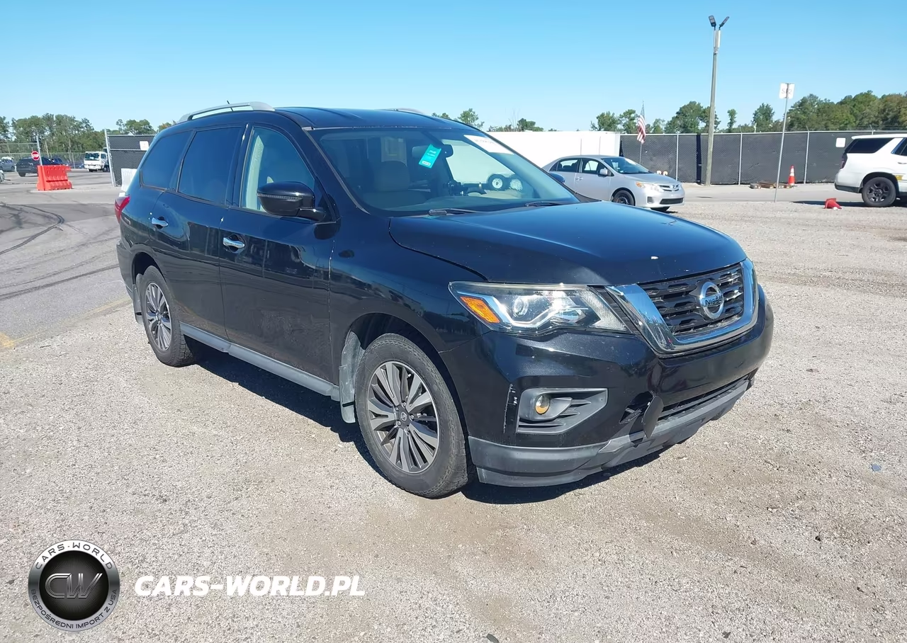 2017 Nissan Pathfinder Sv