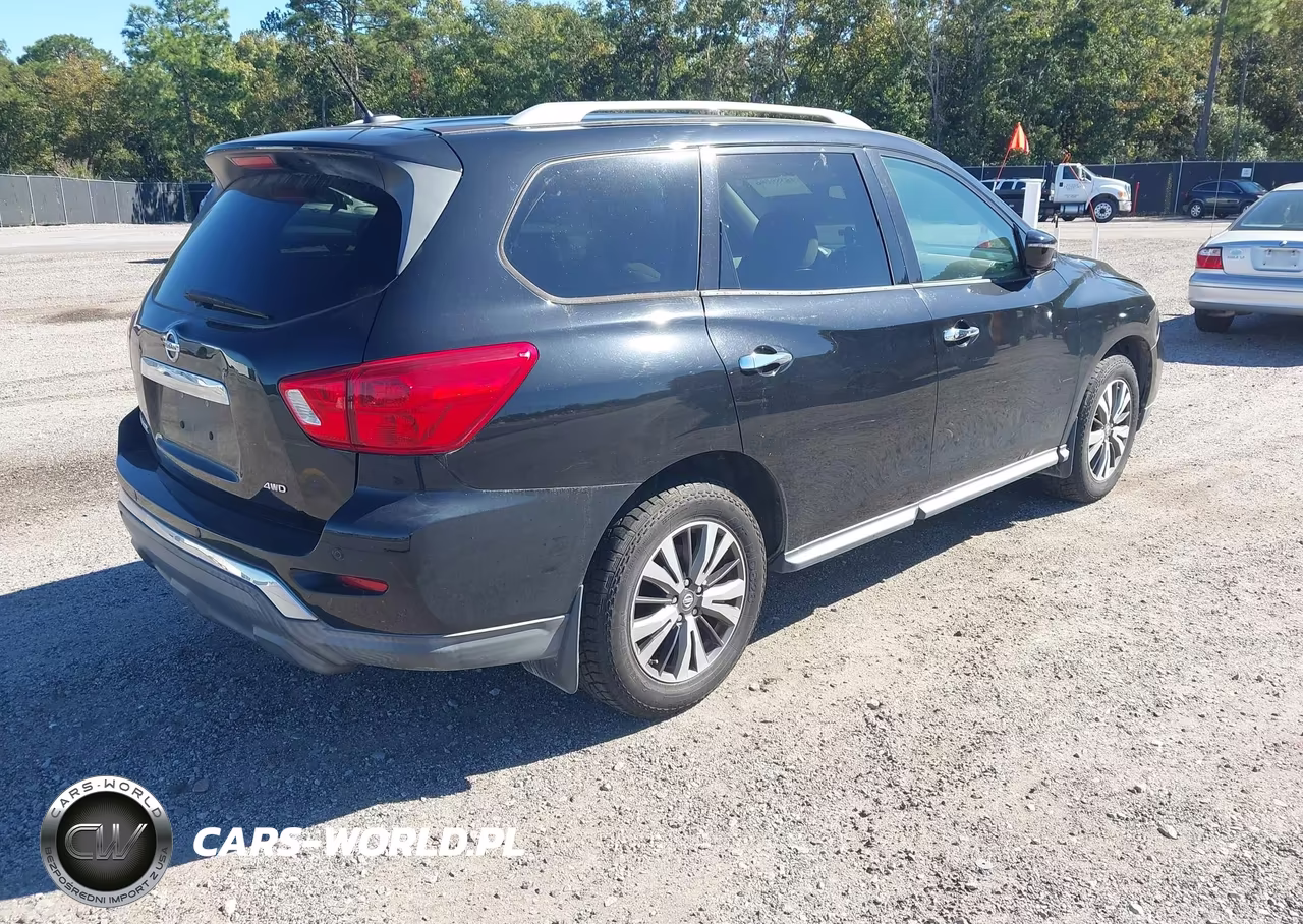 2017 Nissan Pathfinder Sv VIN:5N1DR2MM3HC640256 - 4