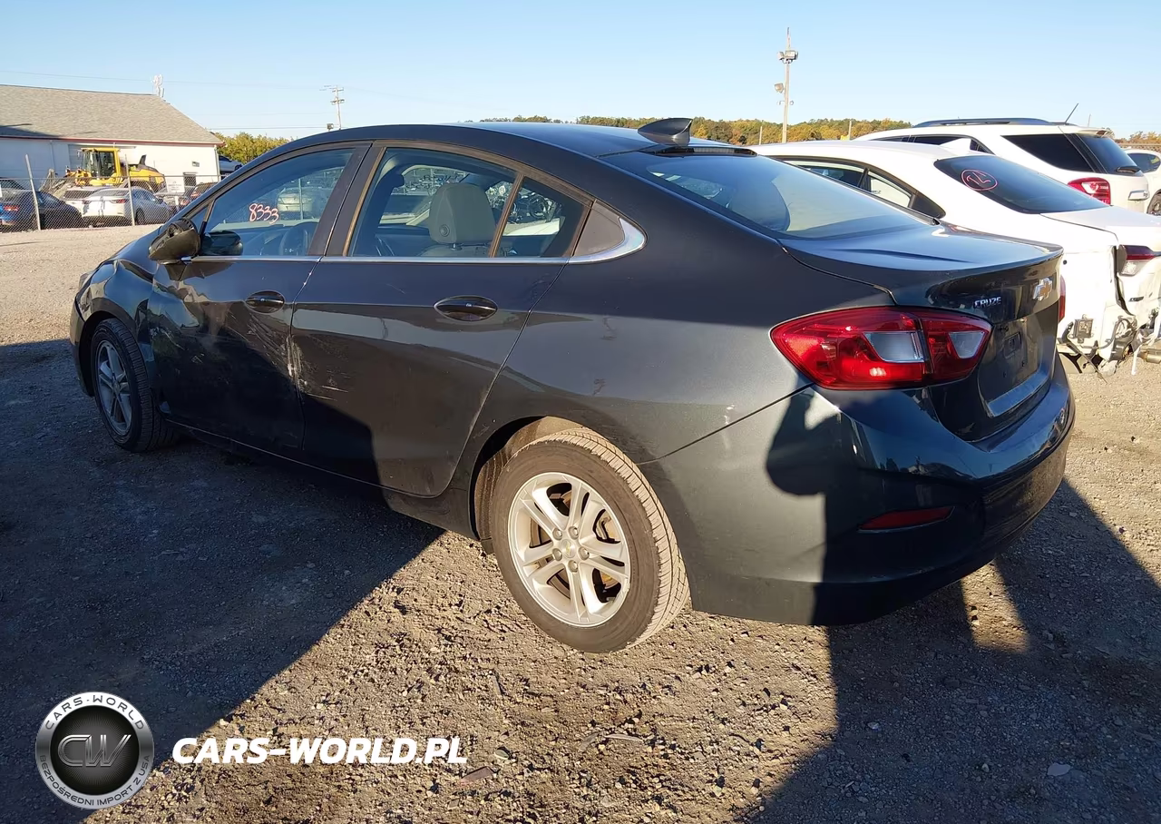 2018 Chevrolet Cruze Lt Auto VIN:1G1BE5SM4J7206737 - 3