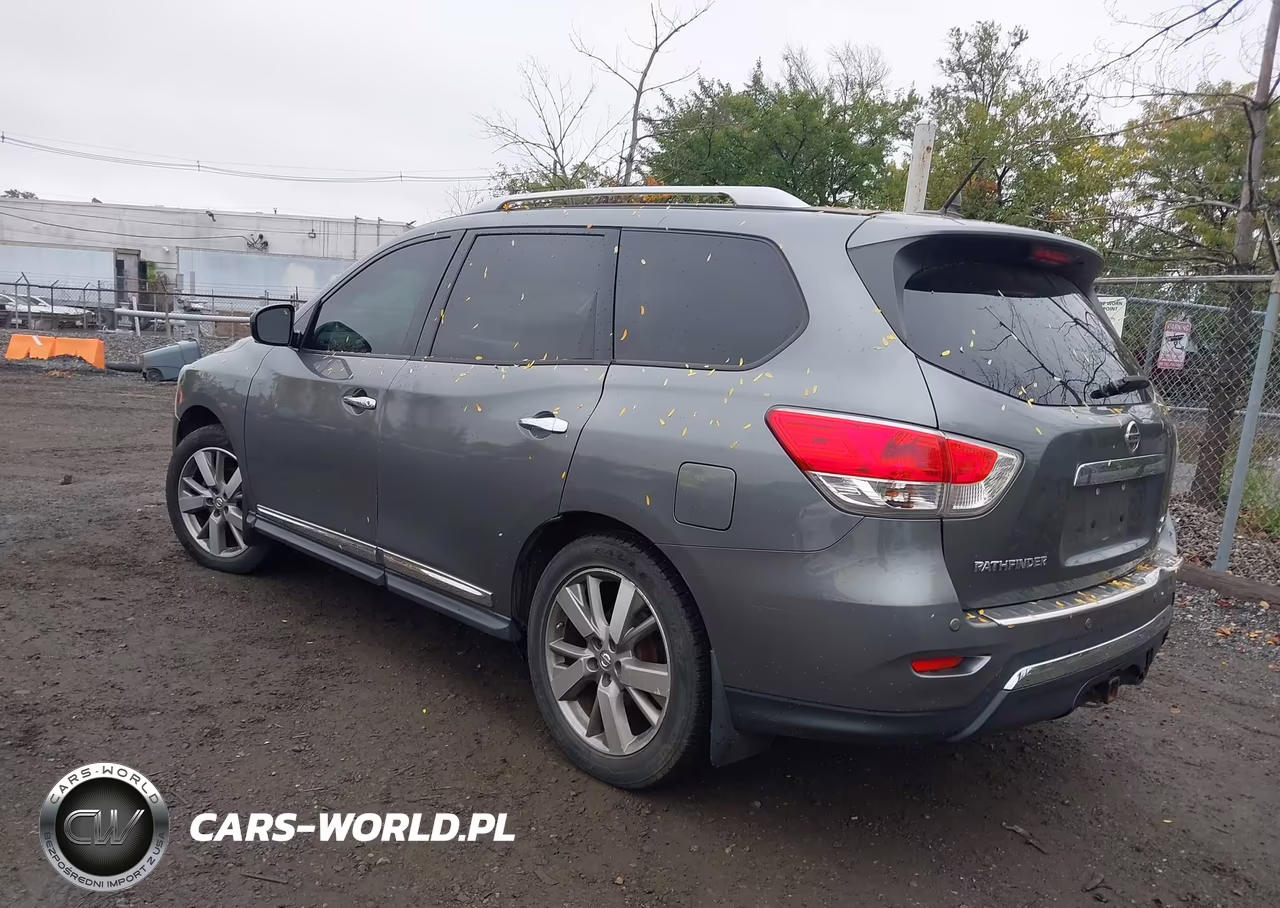 2015 Nissan Pathfinder Platinum VIN:5N1AR2MM3FC710127 - 3
