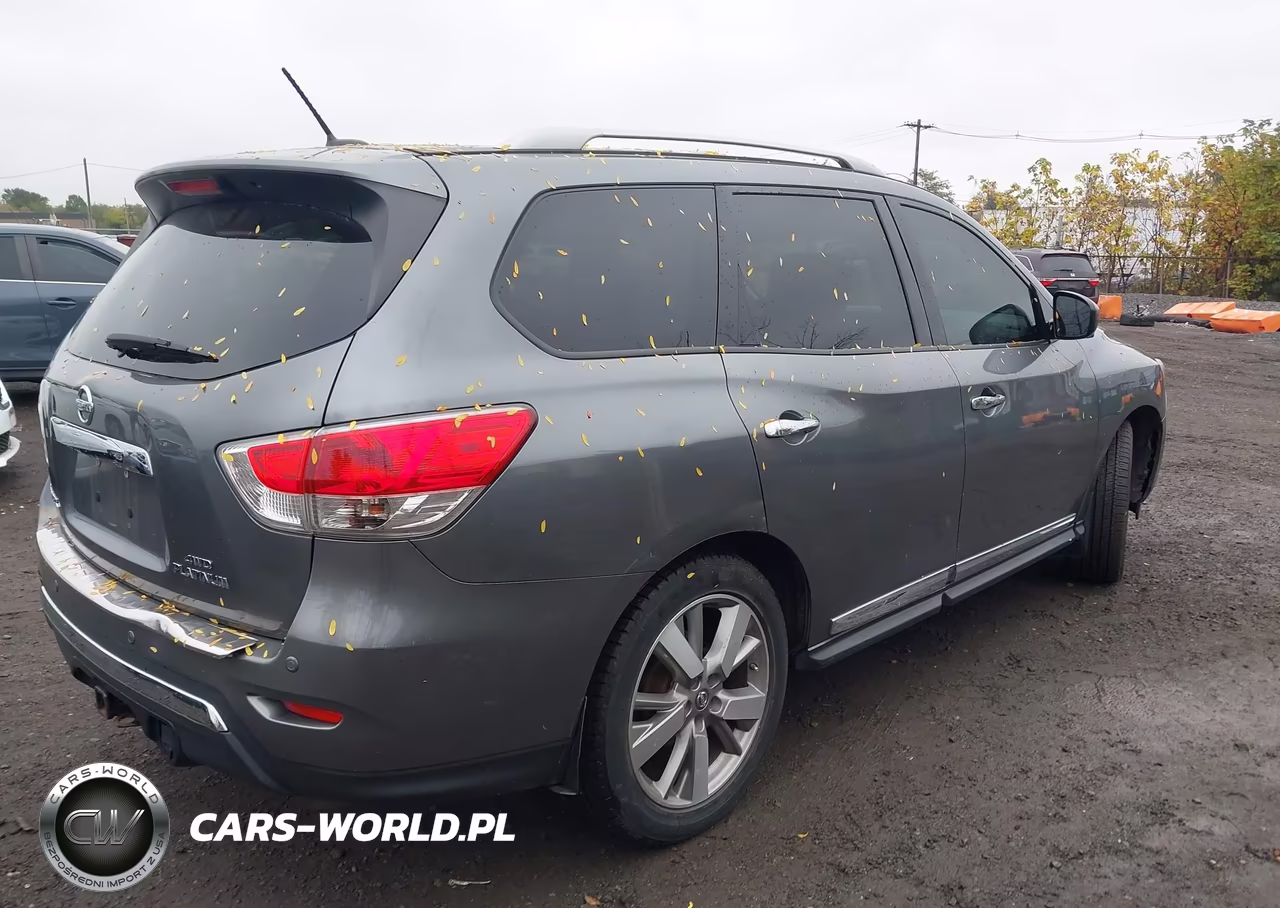2015 Nissan Pathfinder Platinum VIN:5N1AR2MM3FC710127 - 4