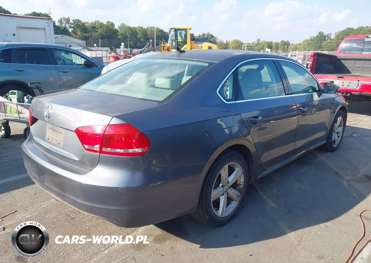 2012 Volkswagen Passat 2.0L Tdi Se VIN:1VWBN7A37CC025490 - 4