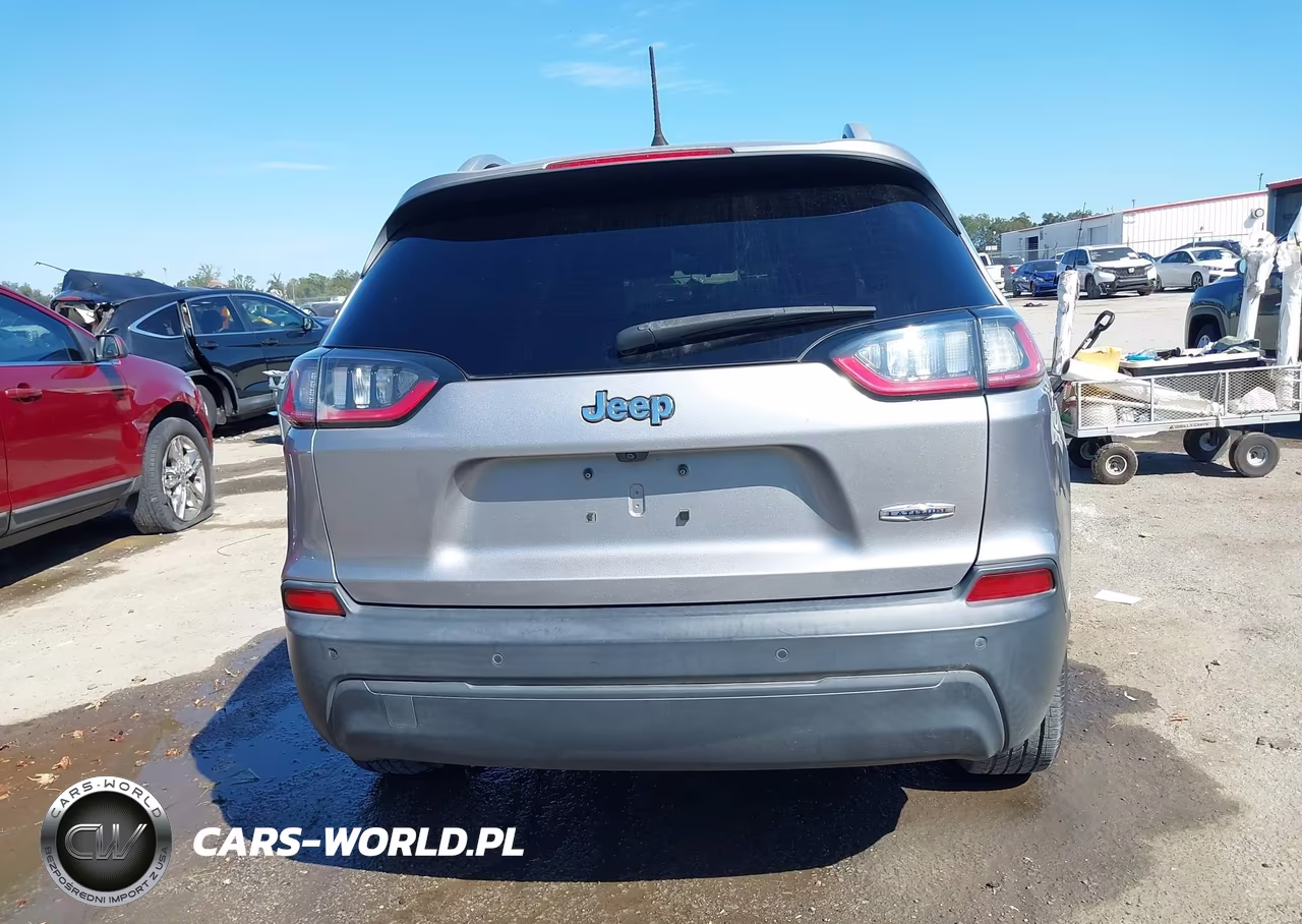 2019 Jeep Cherokee Latitude Plus Fwd VIN:1C4PJLLB2KD388130 - 16
