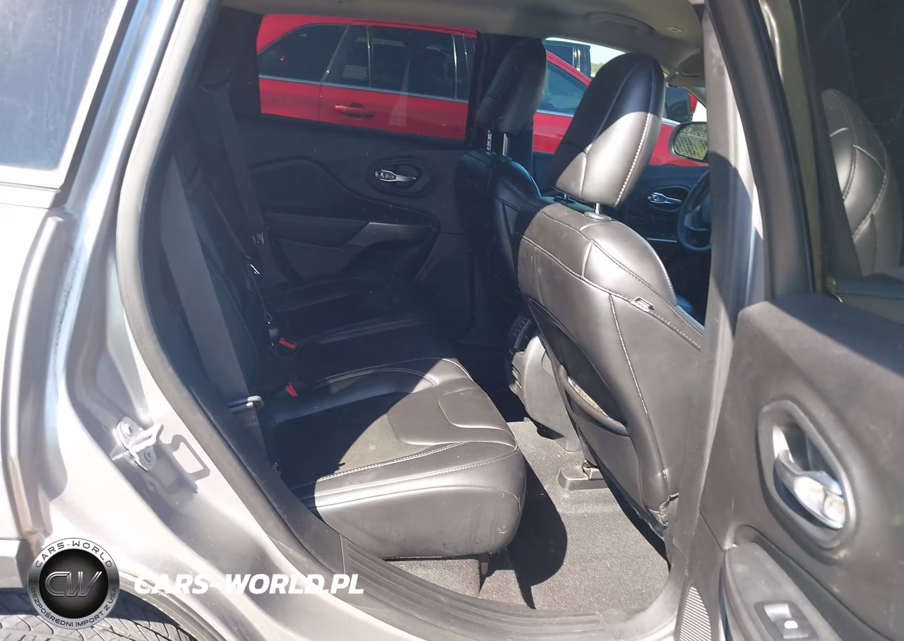 2019 Jeep Cherokee Latitude Plus Fwd VIN:1C4PJLLB2KD388130 - 8