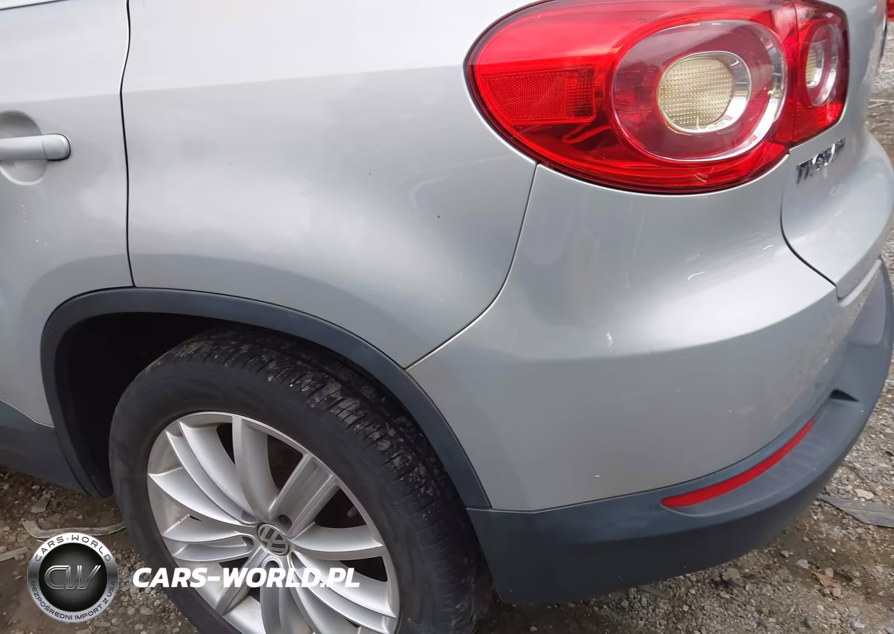 2011 Volkswagen Tiguan Sel VIN:WVGBV7AX4BW561652 - 15