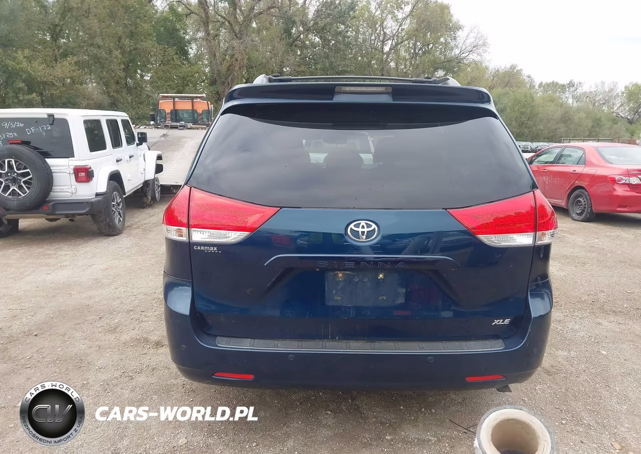 2011 Toyota Sienna Xle V6 VIN:5TDYK3DC8BS035016 - 16