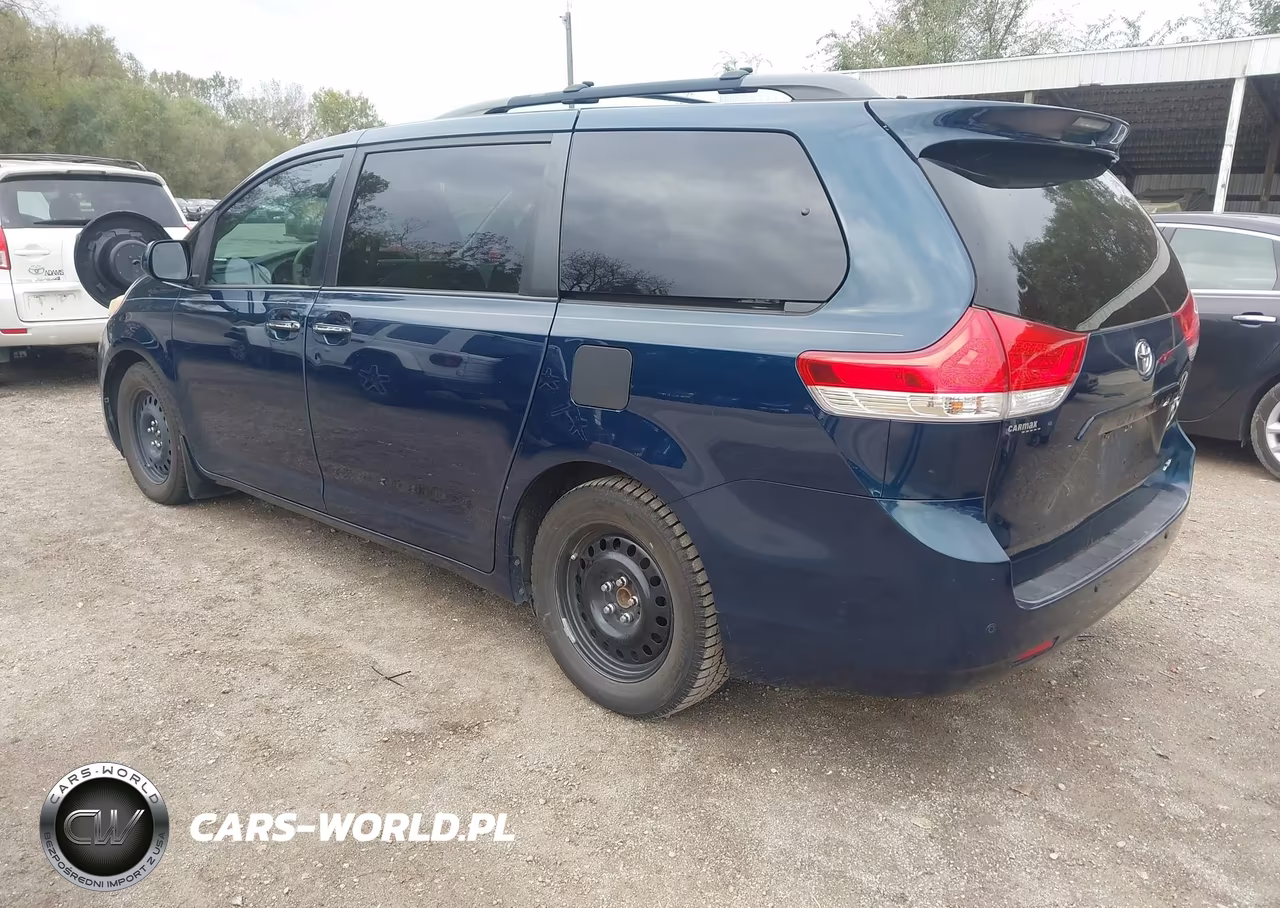 2011 Toyota Sienna Xle V6 VIN:5TDYK3DC8BS035016 - 3