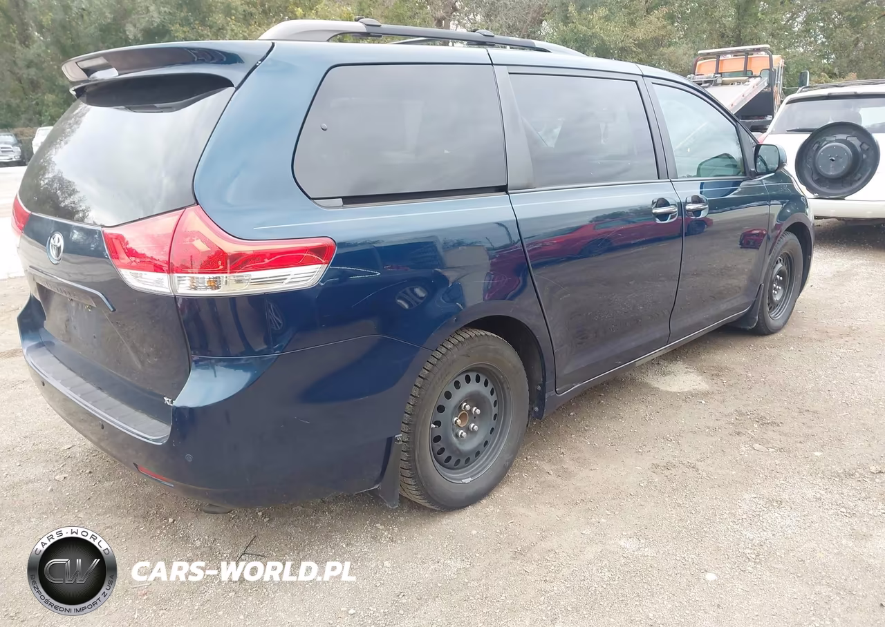 2011 Toyota Sienna Xle V6 VIN:5TDYK3DC8BS035016 - 4