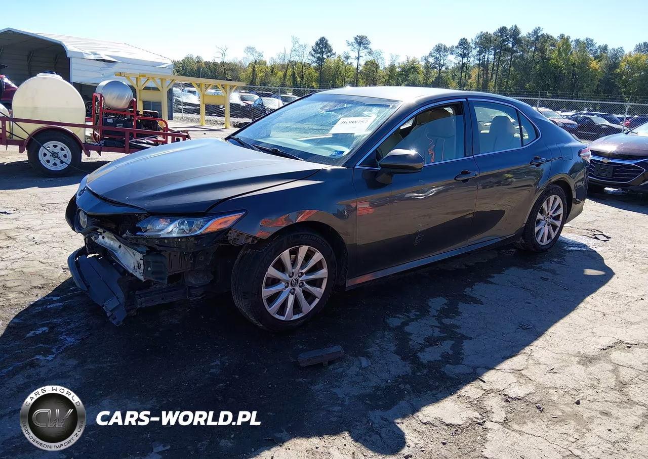 2018 Toyota Camry Le VIN:JTNB11HK8J3005122 - 2