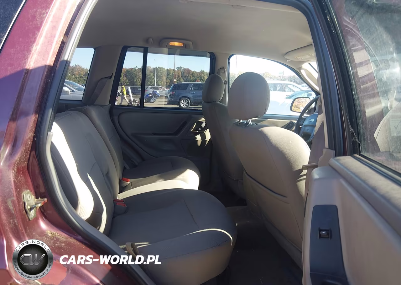 2003 Jeep Grand Cherokee Laredo VIN:1J4GW48S83C557830 - 8