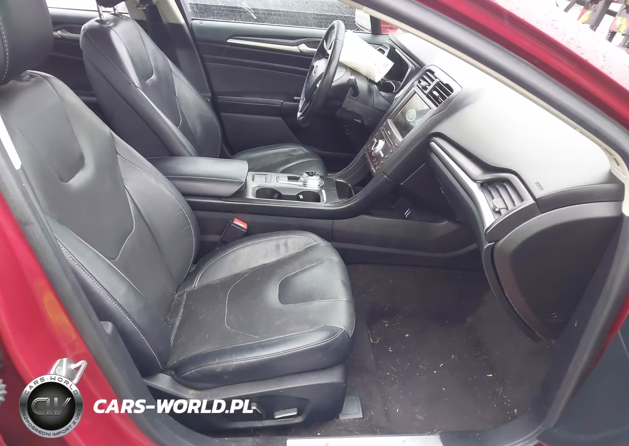 2020 Ford Fusion Hybrid Titanium VIN:3FA6P0RU3LR139660 - 5