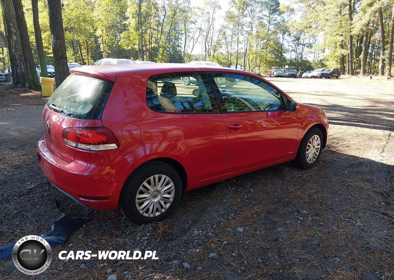 2011 Volkswagen Golf 2.5L 2-Door VIN:WVWAA7AJ3BW196954 - 4