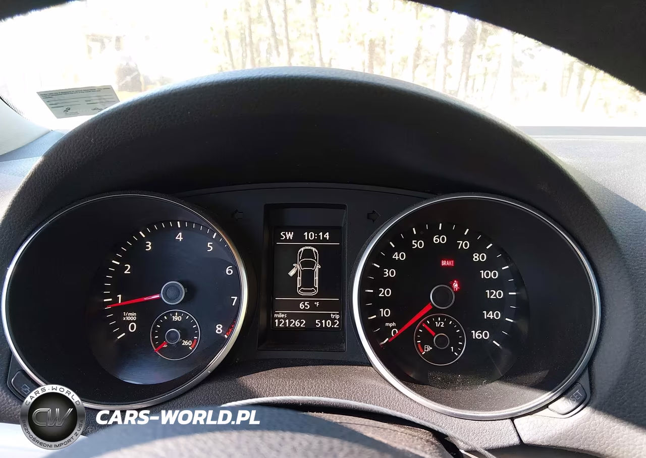 2011 Volkswagen Golf 2.5L 2-Door VIN:WVWAA7AJ3BW196954 - 7