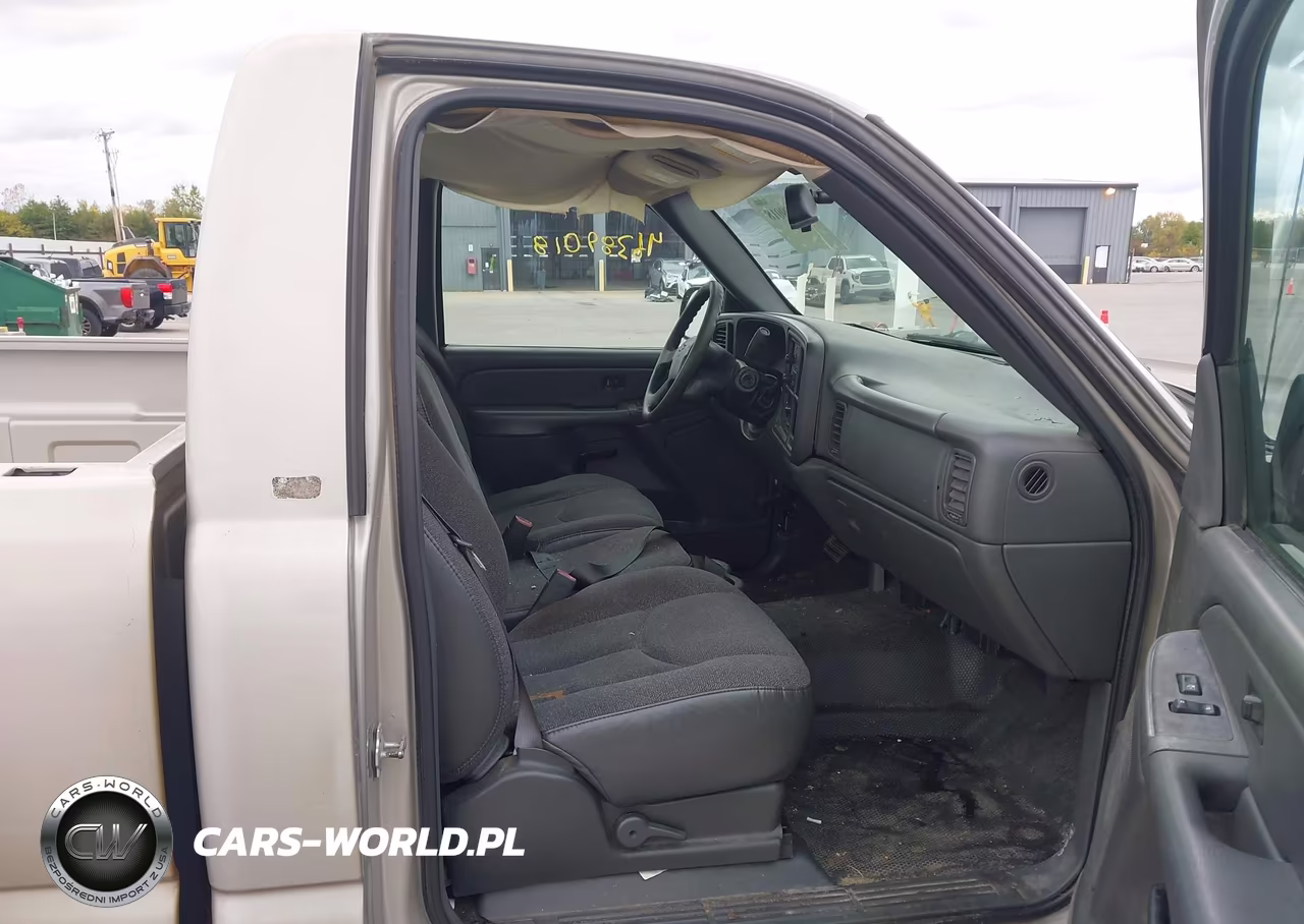 2004 Chevrolet Silverado 1500 Work Truck VIN:1GCEC14X64Z300685 - 5