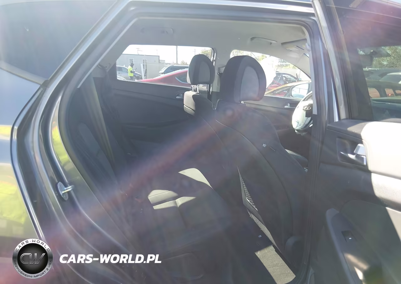2017 Hyundai Tucson Sport VIN:KM8J33A26HU280651 - 8
