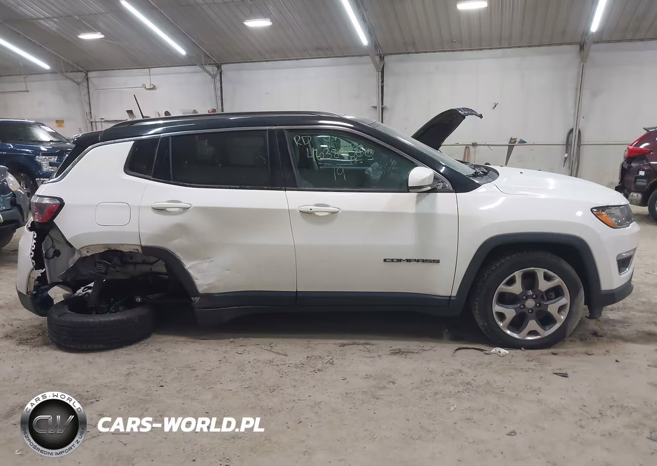 2019 Jeep Compass Limited 4X4 VIN:3C4NJDCB1KT669830 - 13