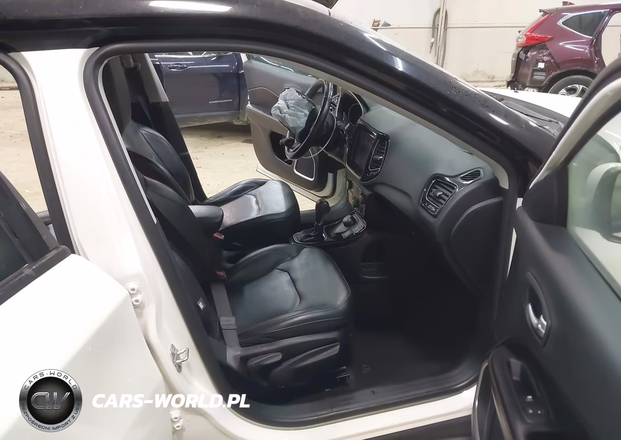 2019 Jeep Compass Limited 4X4 VIN:3C4NJDCB1KT669830 - 5