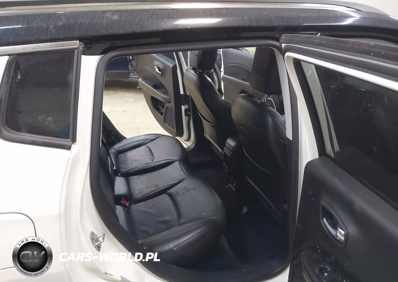 2019 Jeep Compass Limited 4X4 VIN:3C4NJDCB1KT669830 - 8