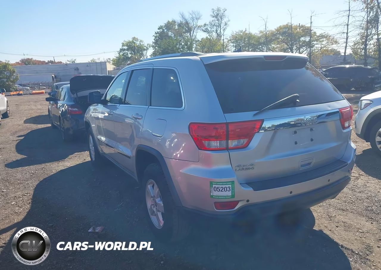 2011 Jeep Grand Cherokee Laredo VIN:1J4RR4GG7BC679672 - 3