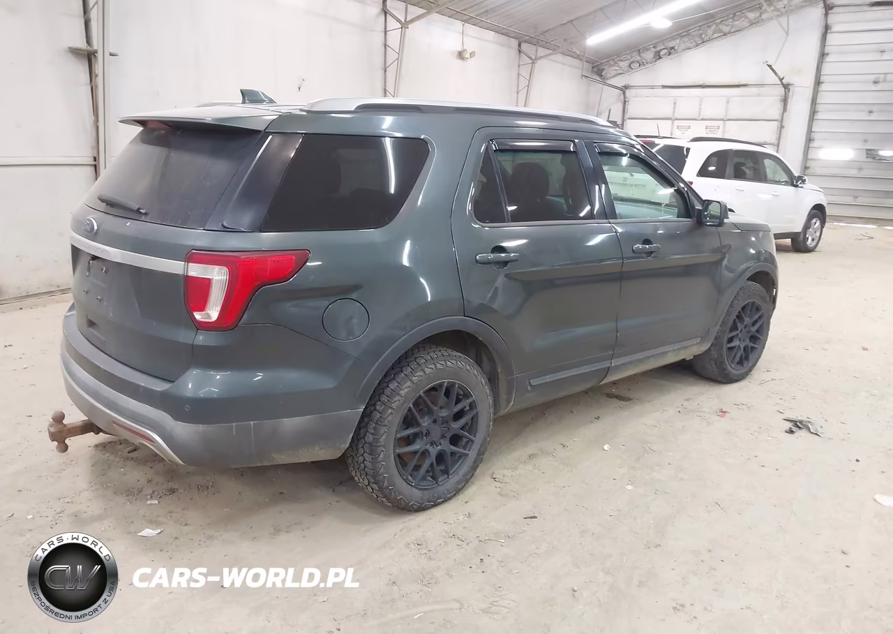2016 Ford Explorer Xlt VIN:1FM5K8D80GGC31752 - 4