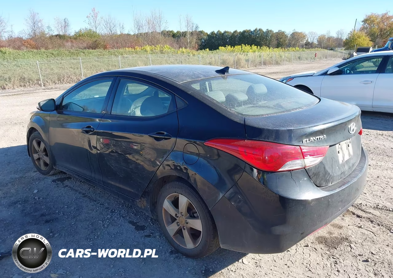 2013 Hyundai Elantra Gls VIN:KMHDH4AE7DU885819 - 3