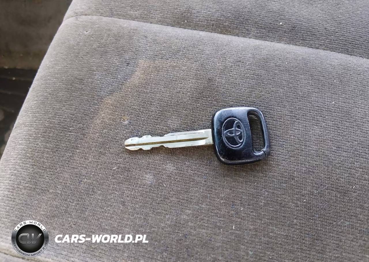 1999 Toyota Corolla Ce VIN:2T1BR12E1XC139860 - 11