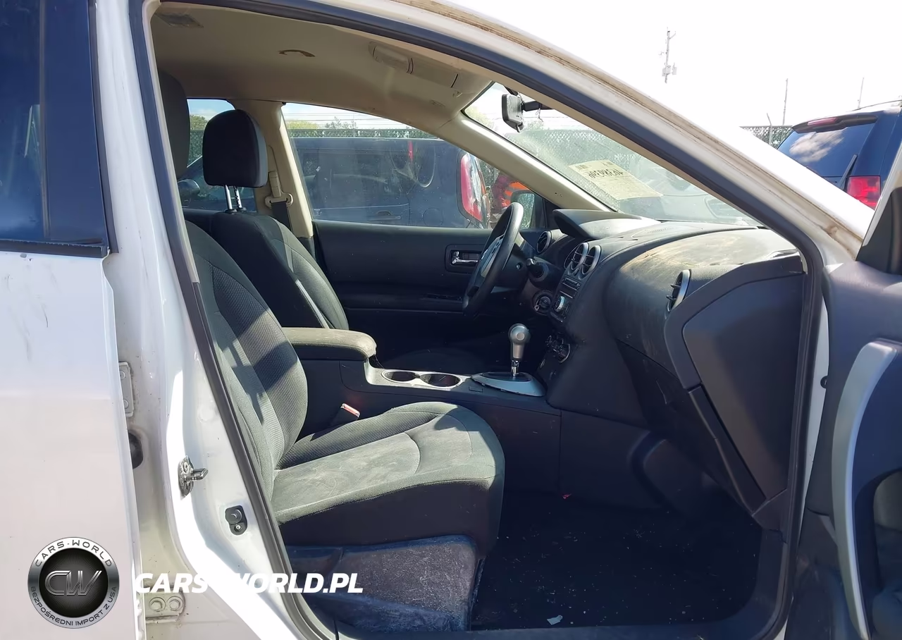 2014 Nissan Rogue Select S VIN:JN8AS5MV5EW703569 - 5