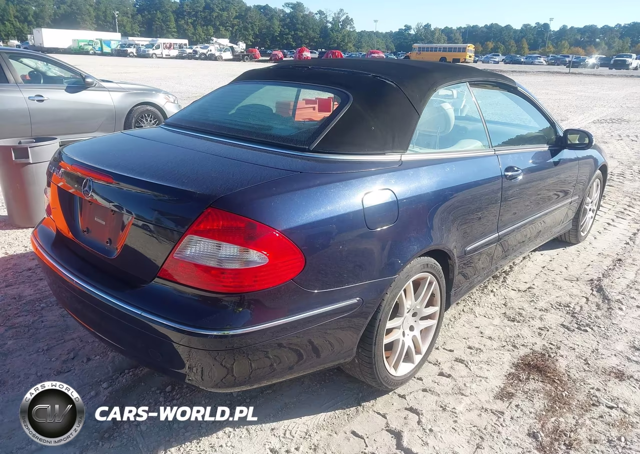 2009 Mercedes-Benz Clk 350 VIN:WDBTK56G49T103814 - 4