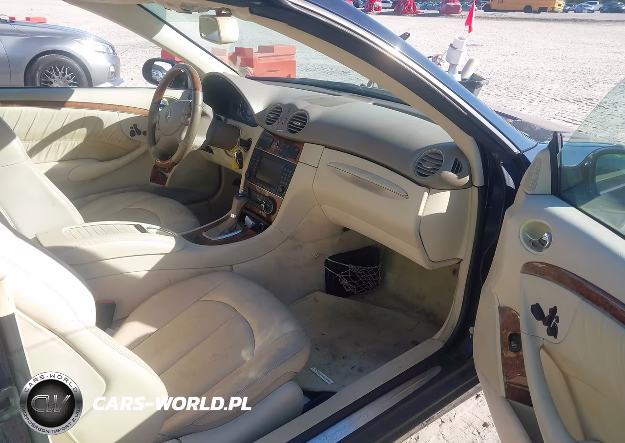 2009 Mercedes-Benz Clk 350 VIN:WDBTK56G49T103814 - 5