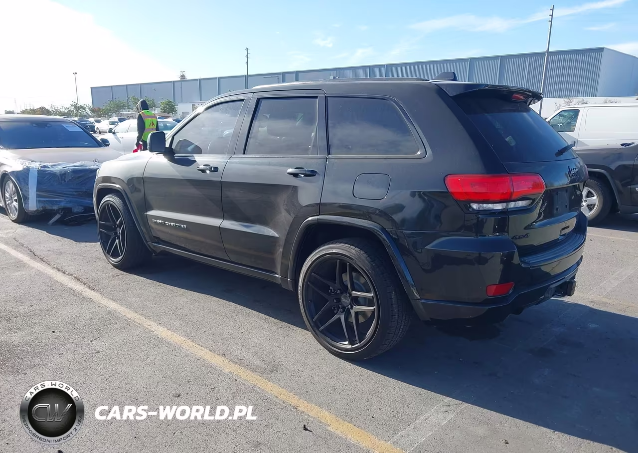 2015 Jeep Grand Cherokee Altitude VIN:1C4RJFAG8FC687237 - 3